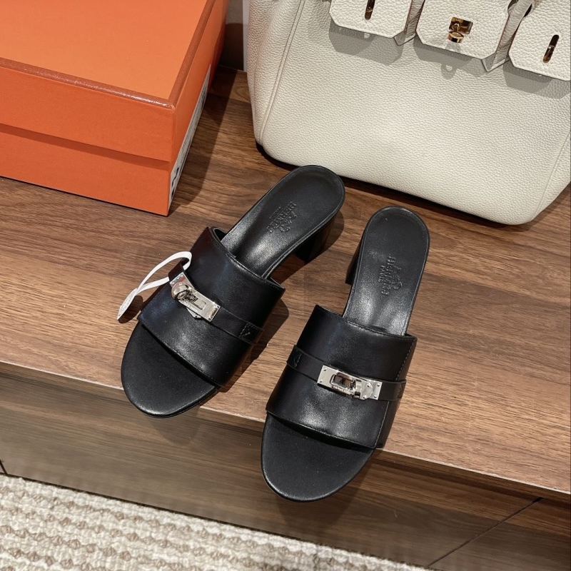 H**mes slippers